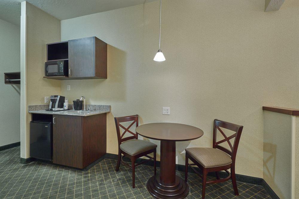 La Quinta Inn & Suites By Wyndham Springfield Ngoại thất bức ảnh