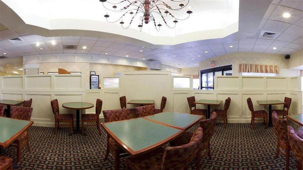 La Quinta Inn & Suites By Wyndham Springfield Ngoại thất bức ảnh