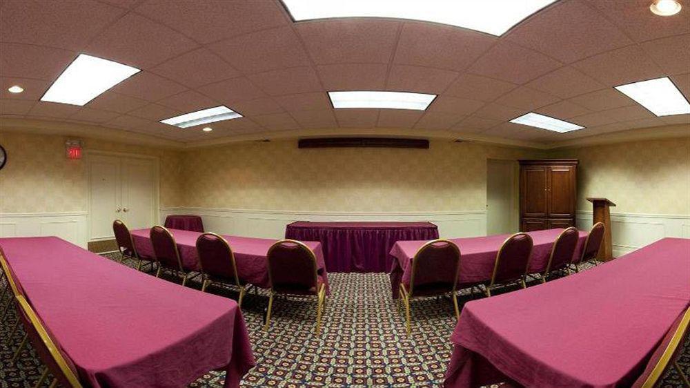 La Quinta Inn & Suites By Wyndham Springfield Ngoại thất bức ảnh