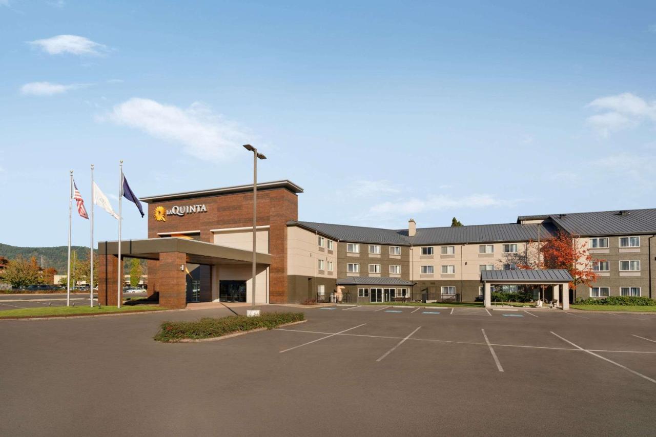 La Quinta Inn & Suites By Wyndham Springfield Ngoại thất bức ảnh