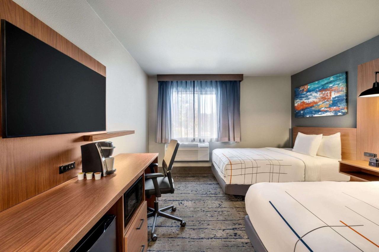 La Quinta Inn & Suites By Wyndham Springfield Ngoại thất bức ảnh
