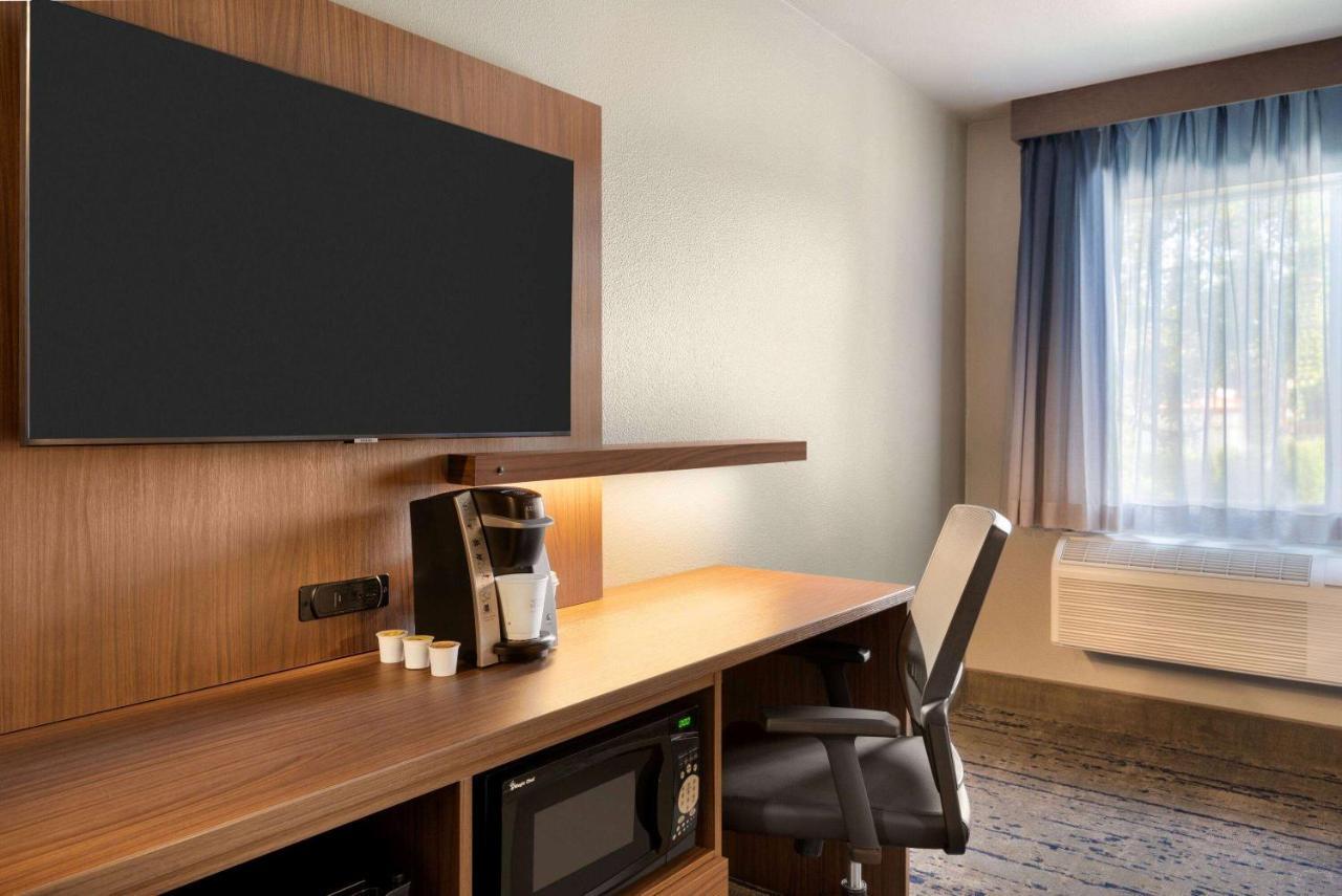 La Quinta Inn & Suites By Wyndham Springfield Ngoại thất bức ảnh