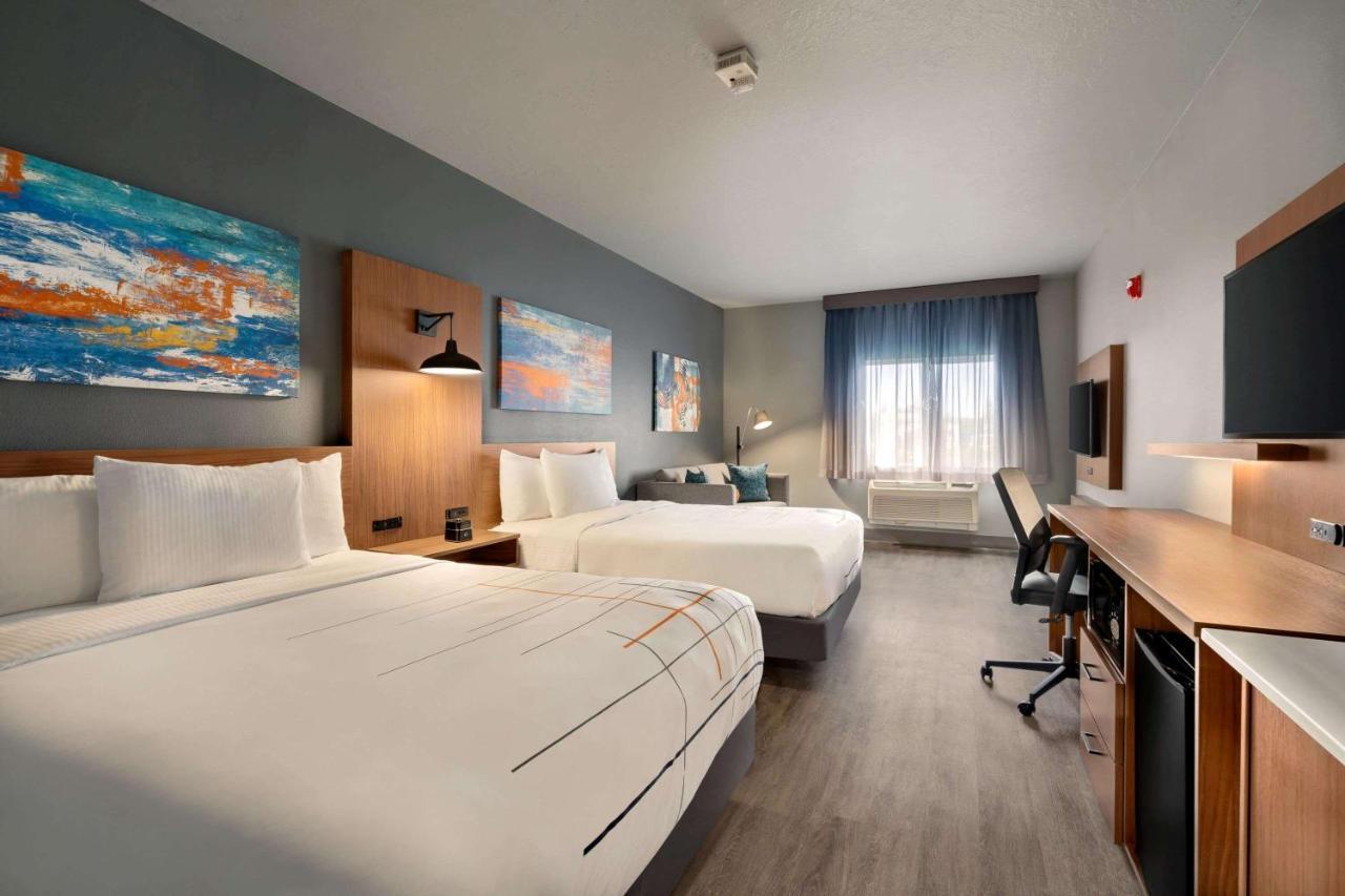 La Quinta Inn & Suites By Wyndham Springfield Ngoại thất bức ảnh