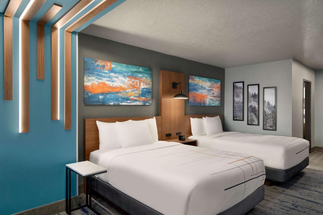La Quinta Inn & Suites By Wyndham Springfield Ngoại thất bức ảnh