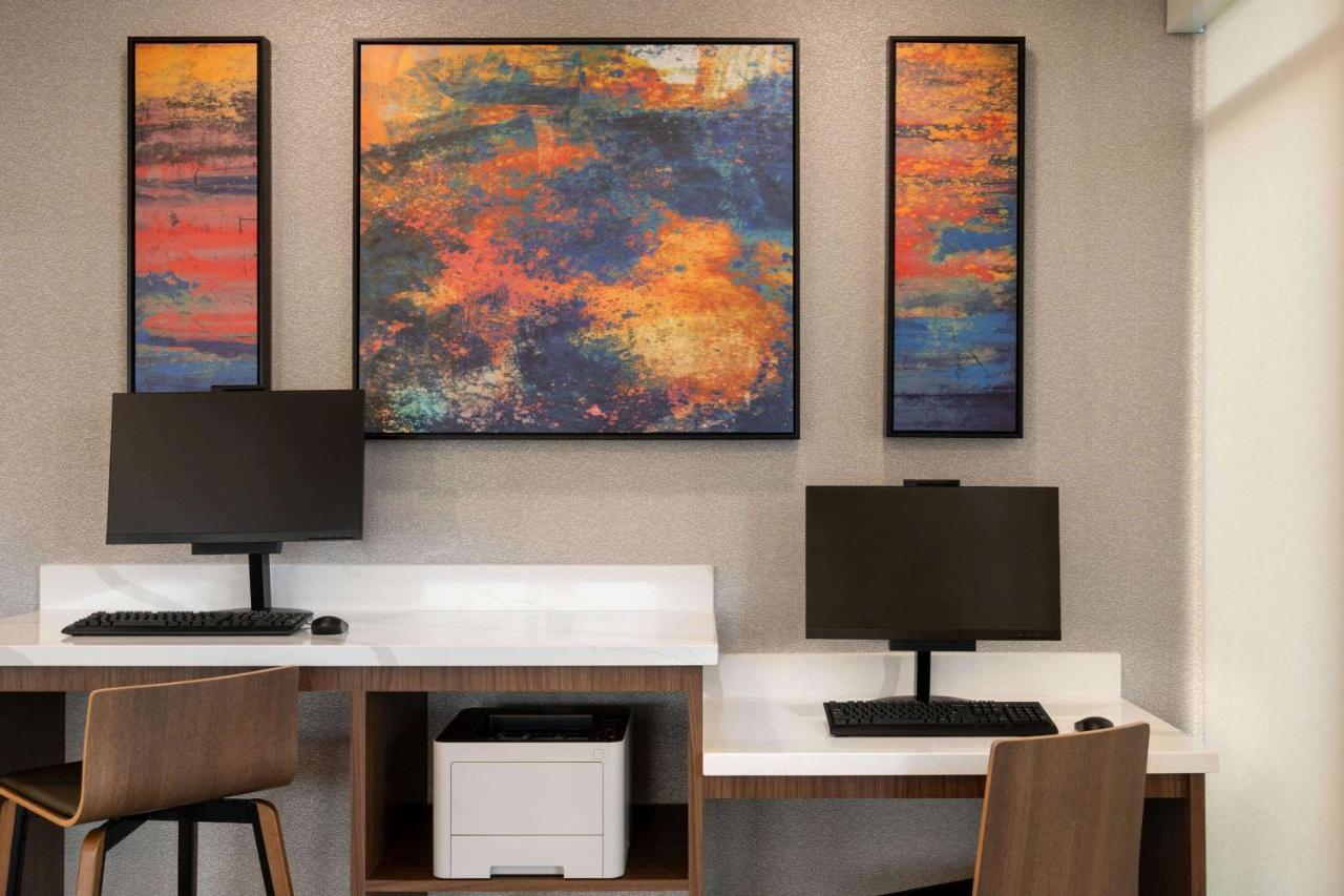 La Quinta Inn & Suites By Wyndham Springfield Ngoại thất bức ảnh