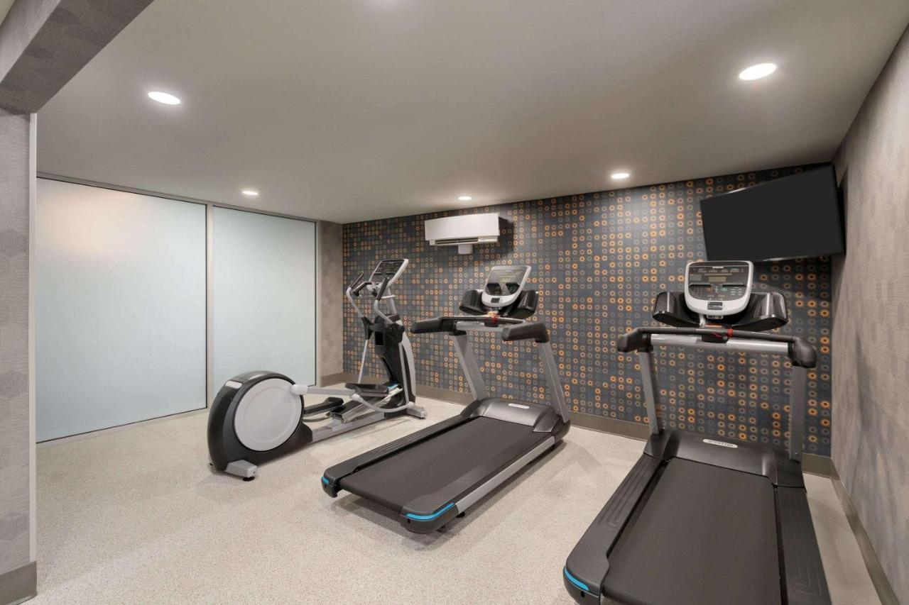 La Quinta Inn & Suites By Wyndham Springfield Ngoại thất bức ảnh