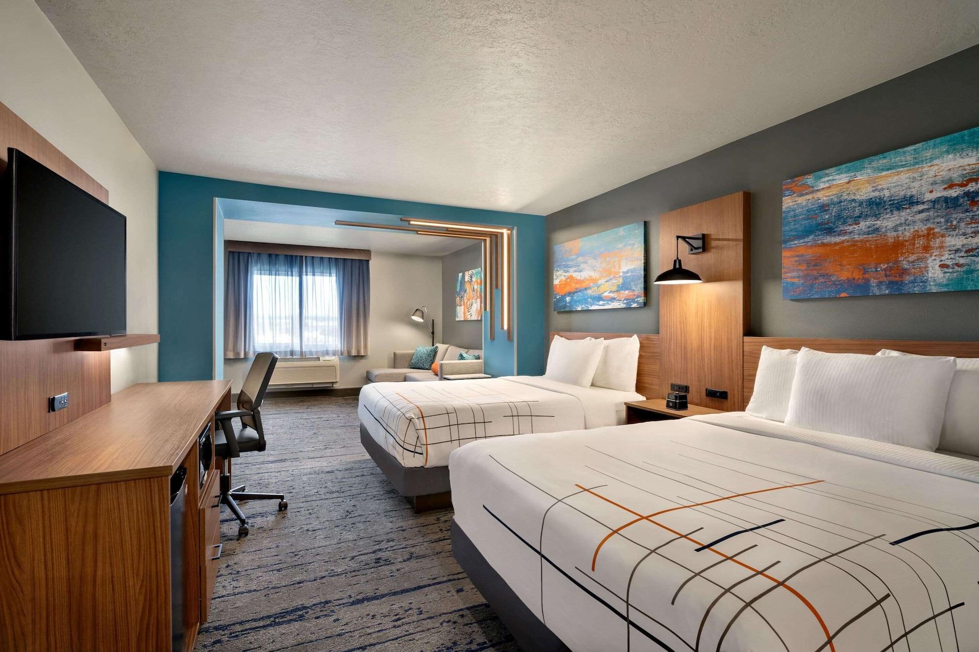 La Quinta Inn & Suites By Wyndham Springfield Ngoại thất bức ảnh