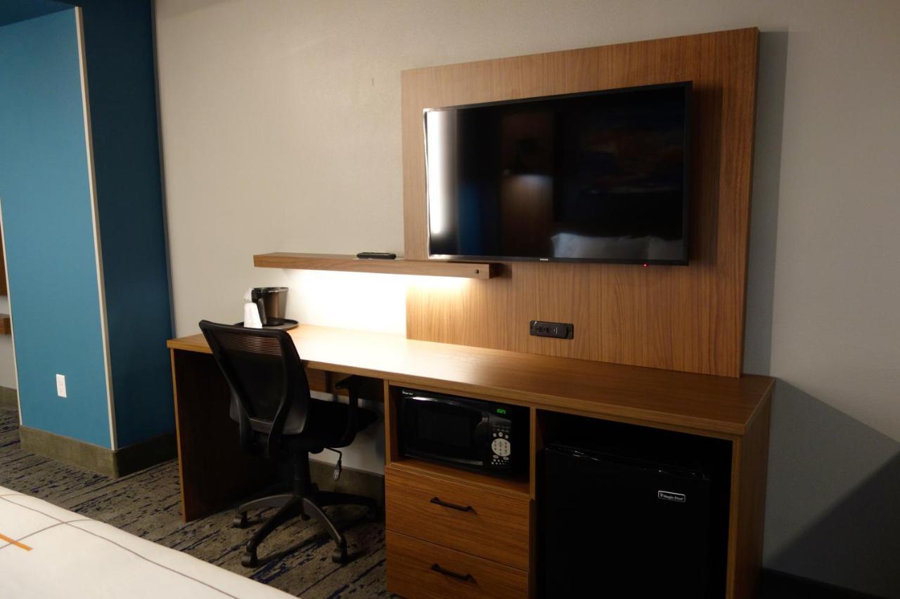 La Quinta Inn & Suites By Wyndham Springfield Ngoại thất bức ảnh